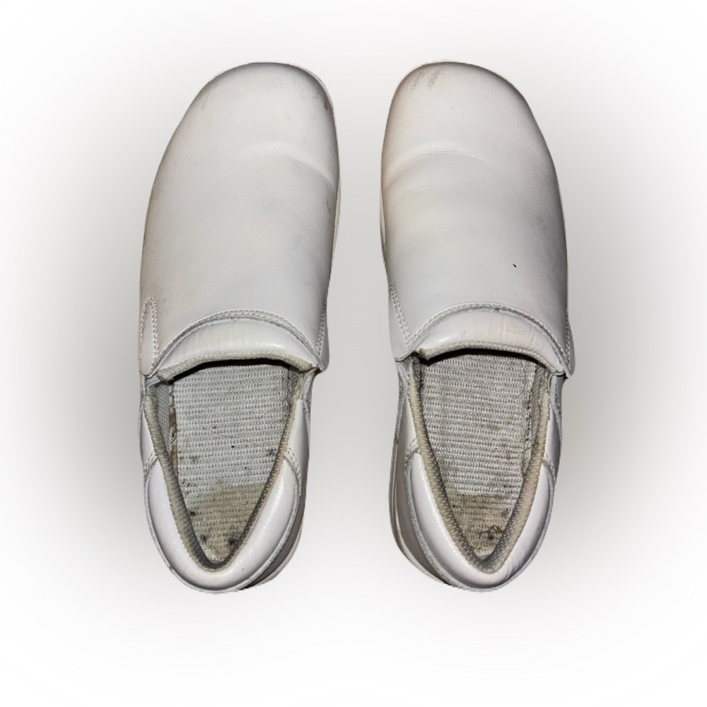 Genuine grip footwear white sneakers